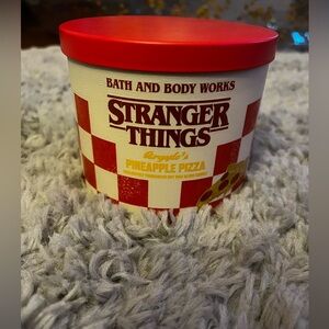 Bath&BodyWorks 3-wick candle- stranger things collection